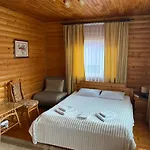 Guest house Karpatska Mria 3*