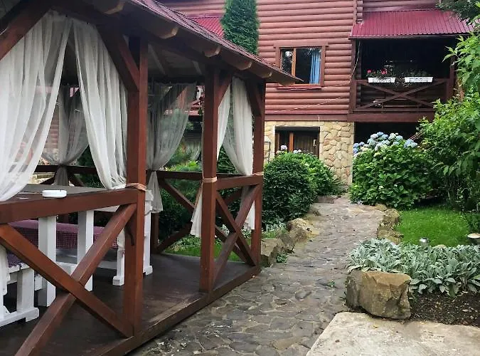 Karpatska Mria 3*