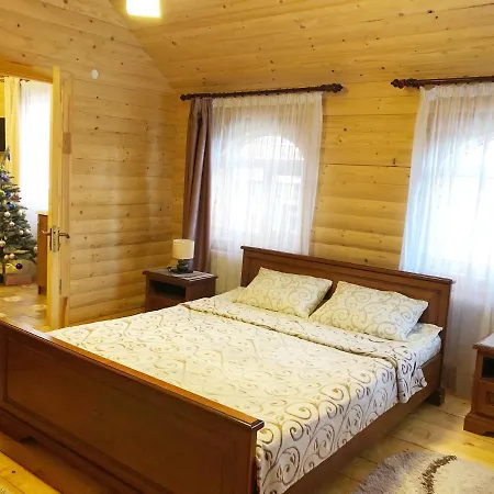 Karpatska Mria Konukevi *